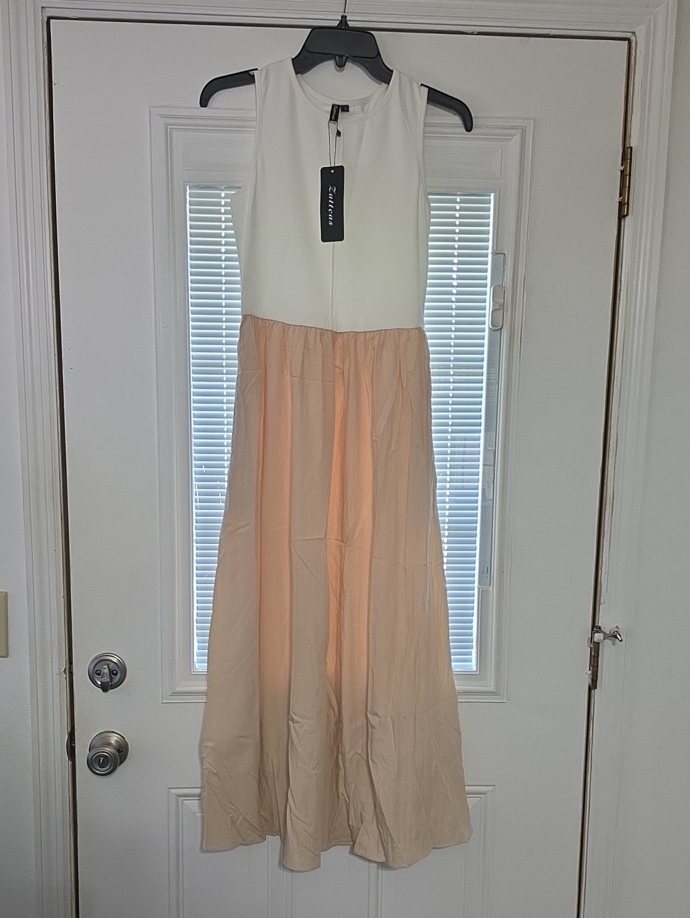 Colorblock Sleeveless Maxi Dress in White and Tan
